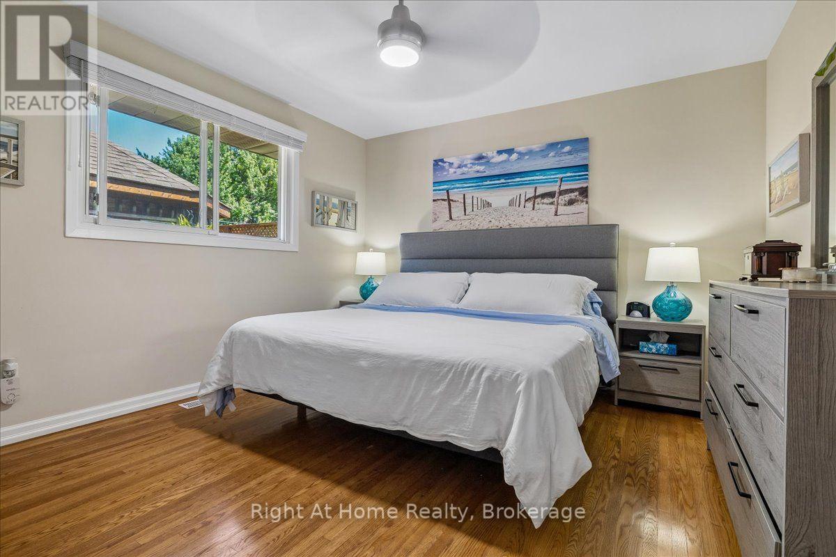 275 Kent Crescent Property Photo 17