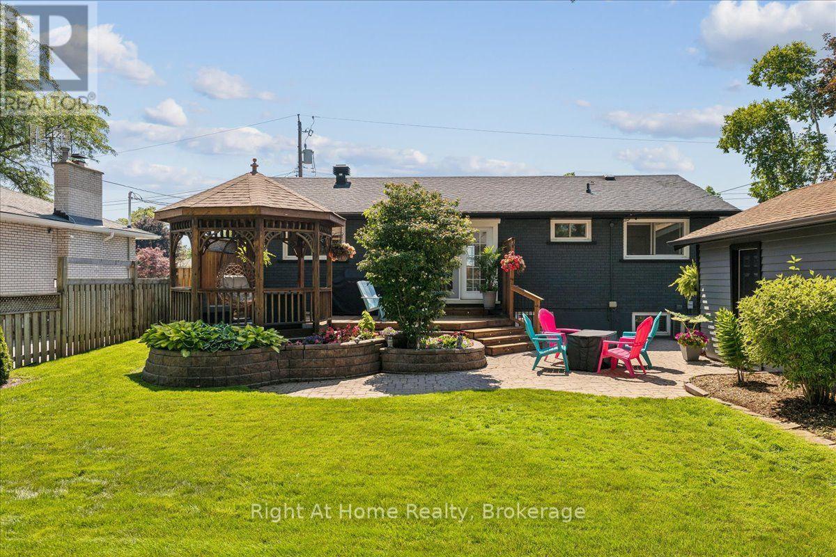 275 Kent Crescent Property Photo 43