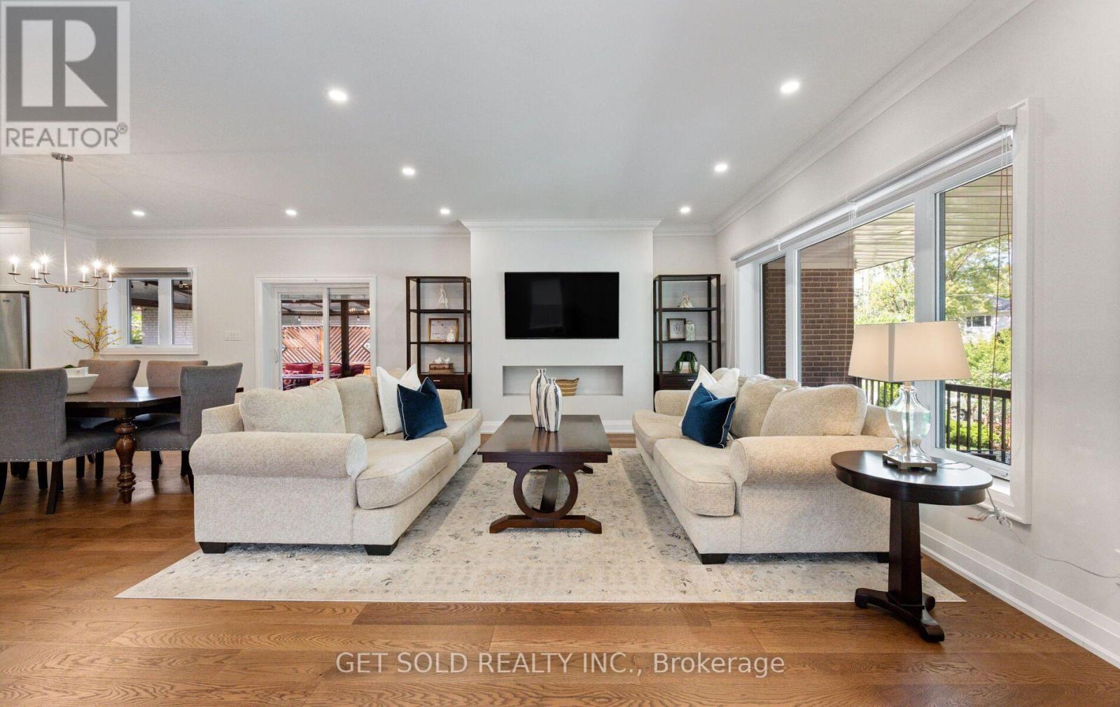 8 Hackmore Avenue Property Photo 4