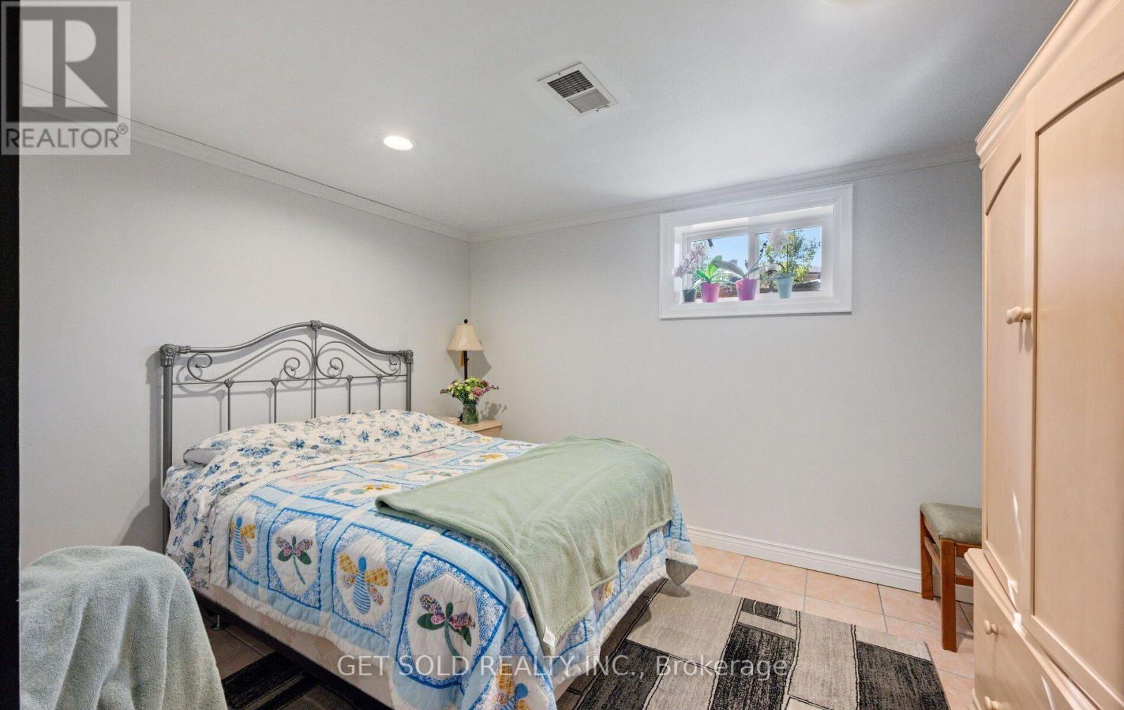 8 Hackmore Avenue Property Photo 30