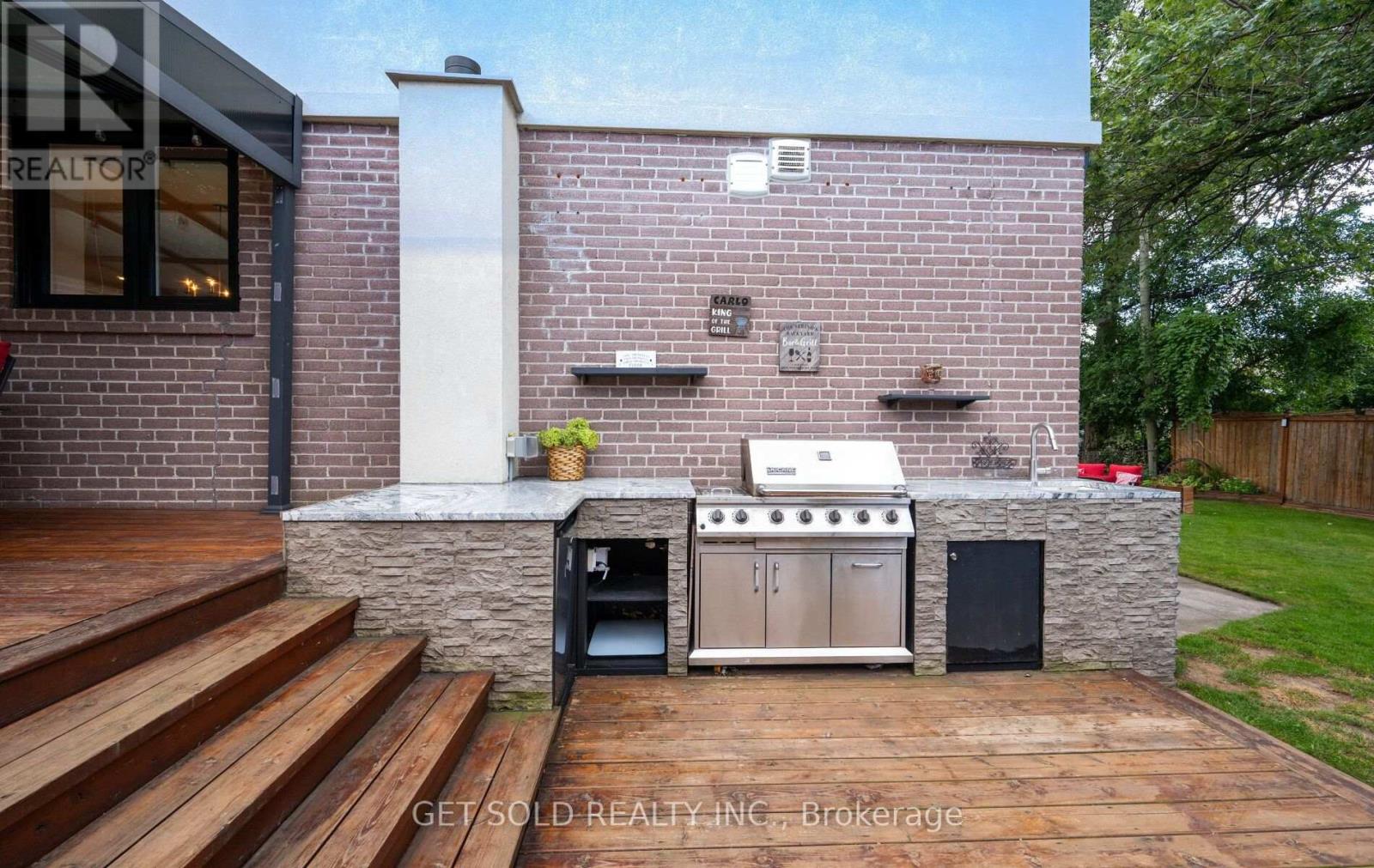 8 Hackmore Avenue Property Photo 36