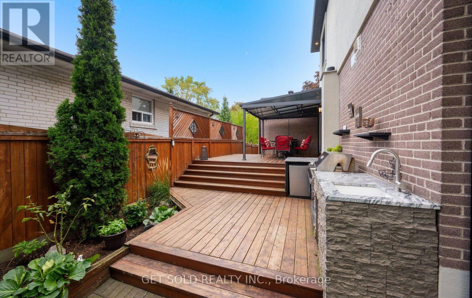 8 Hackmore Avenue Property Photo 37