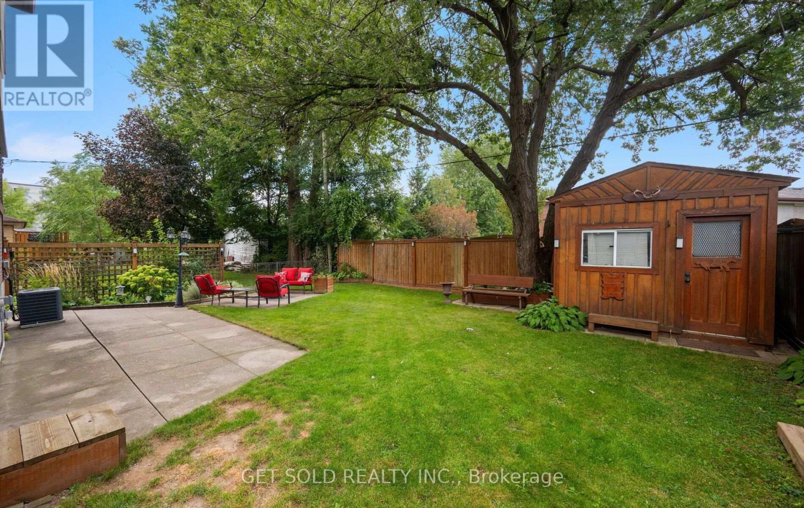 8 Hackmore Avenue Property Photo 38
