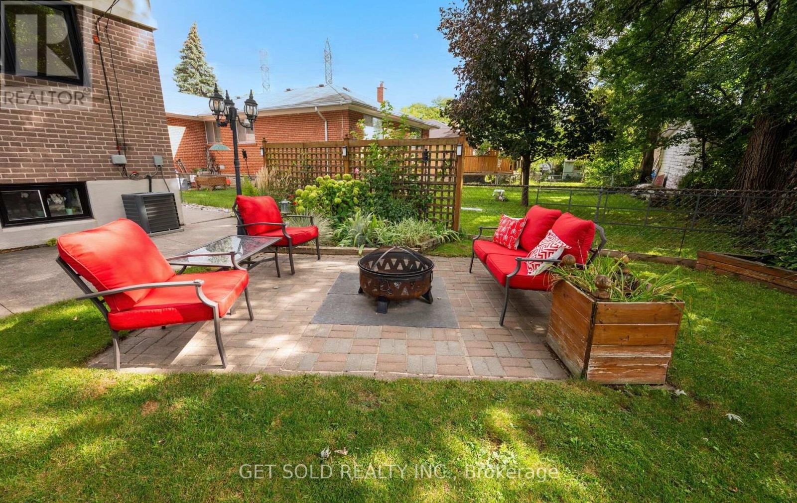 8 Hackmore Avenue Property Photo 40