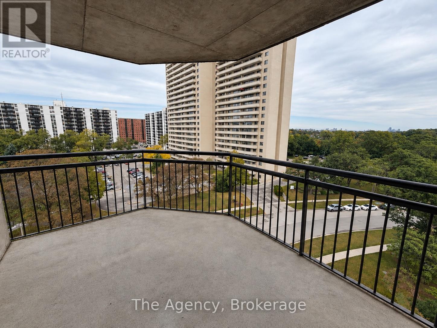 810 - 2200 Sherobee Road Property Photo 12