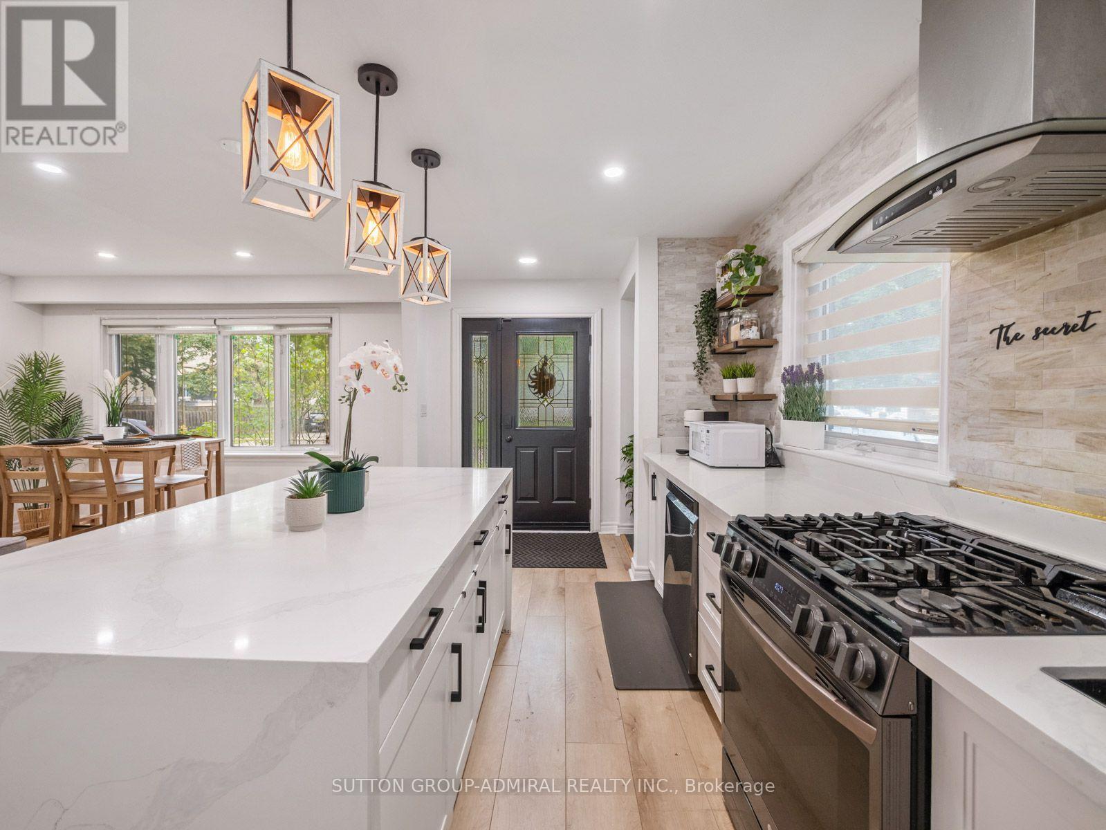 65 Woodbury Road Property Photo 10