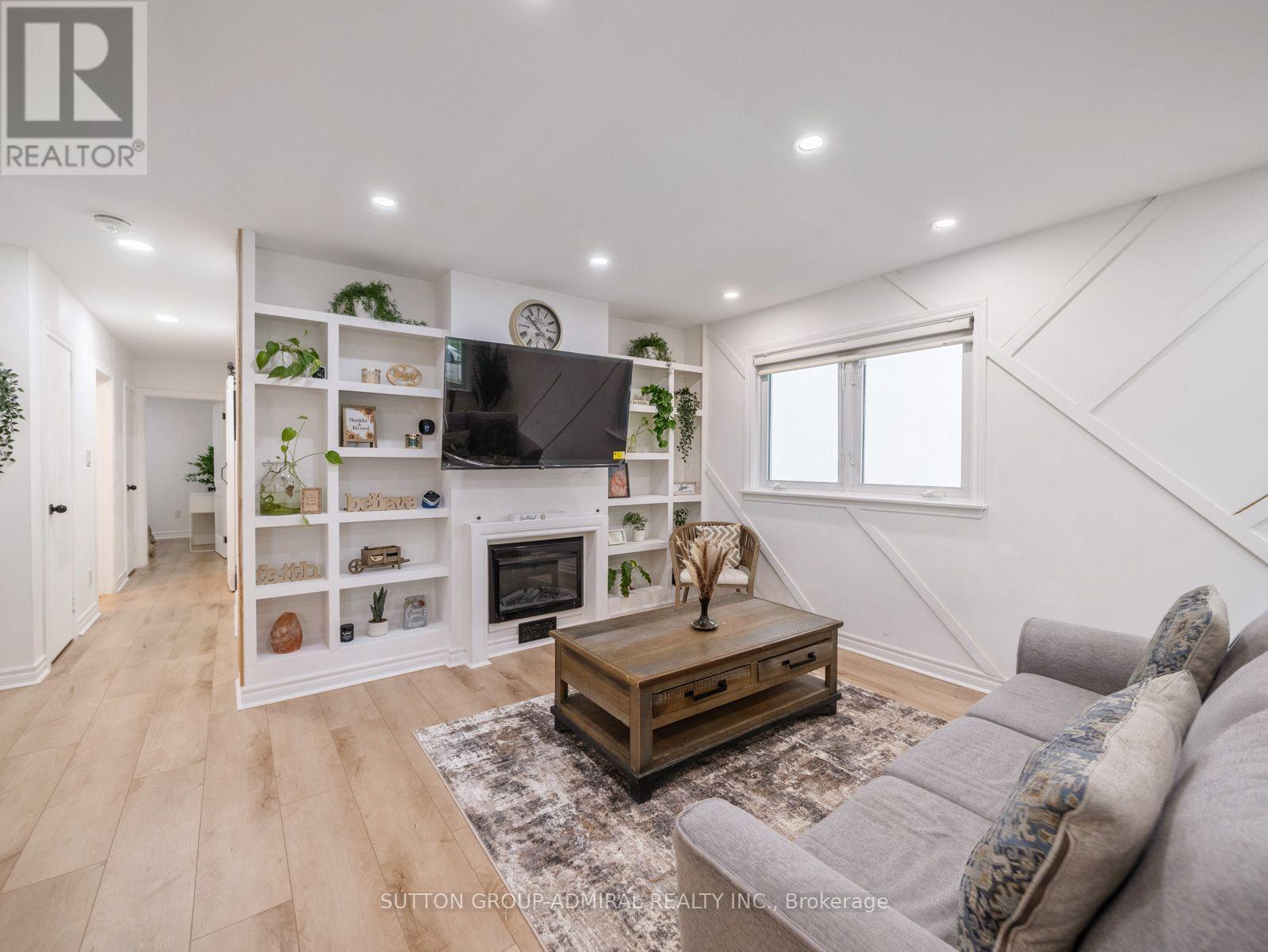 65 Woodbury Road Property Photo 13