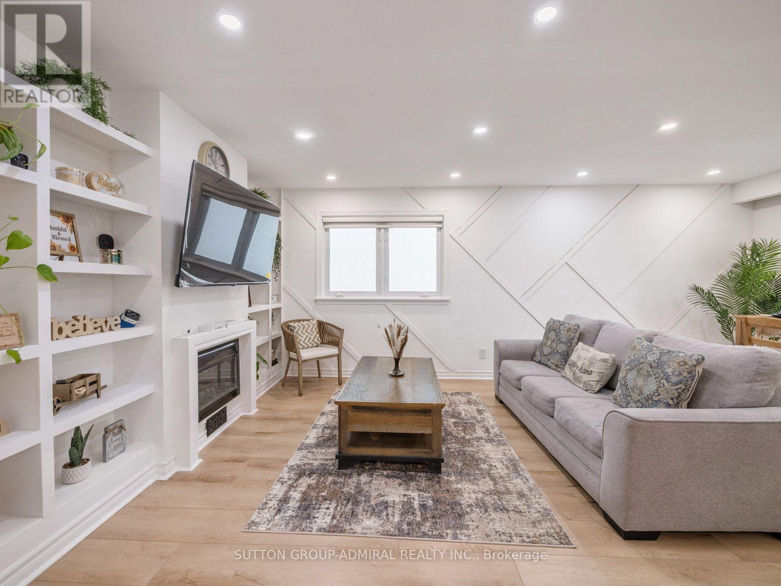 65 Woodbury Road Property Photo 14