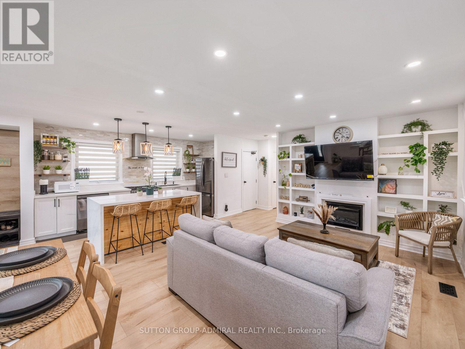 65 Woodbury Road Property Photo 15