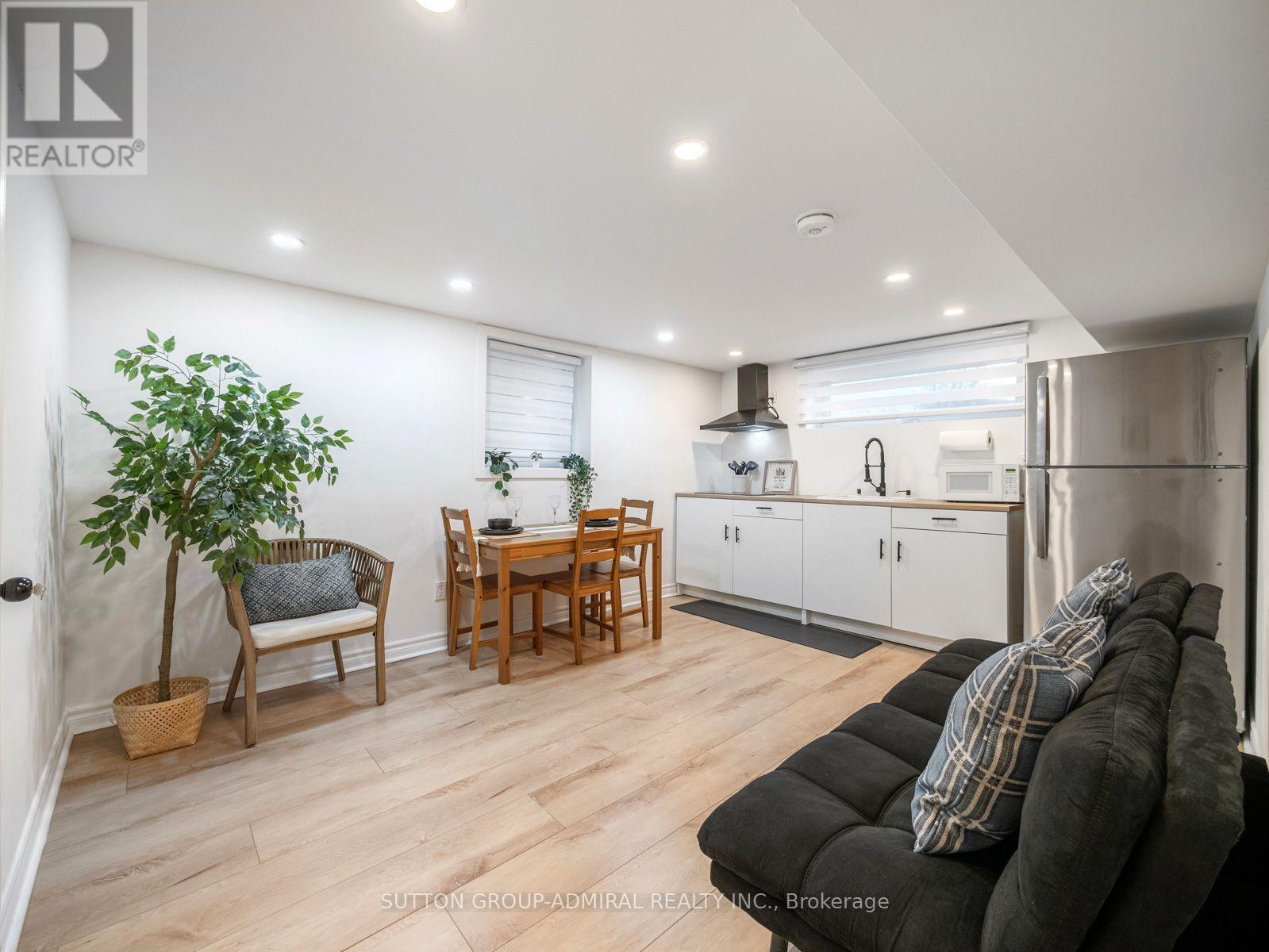 65 Woodbury Road Property Photo 27