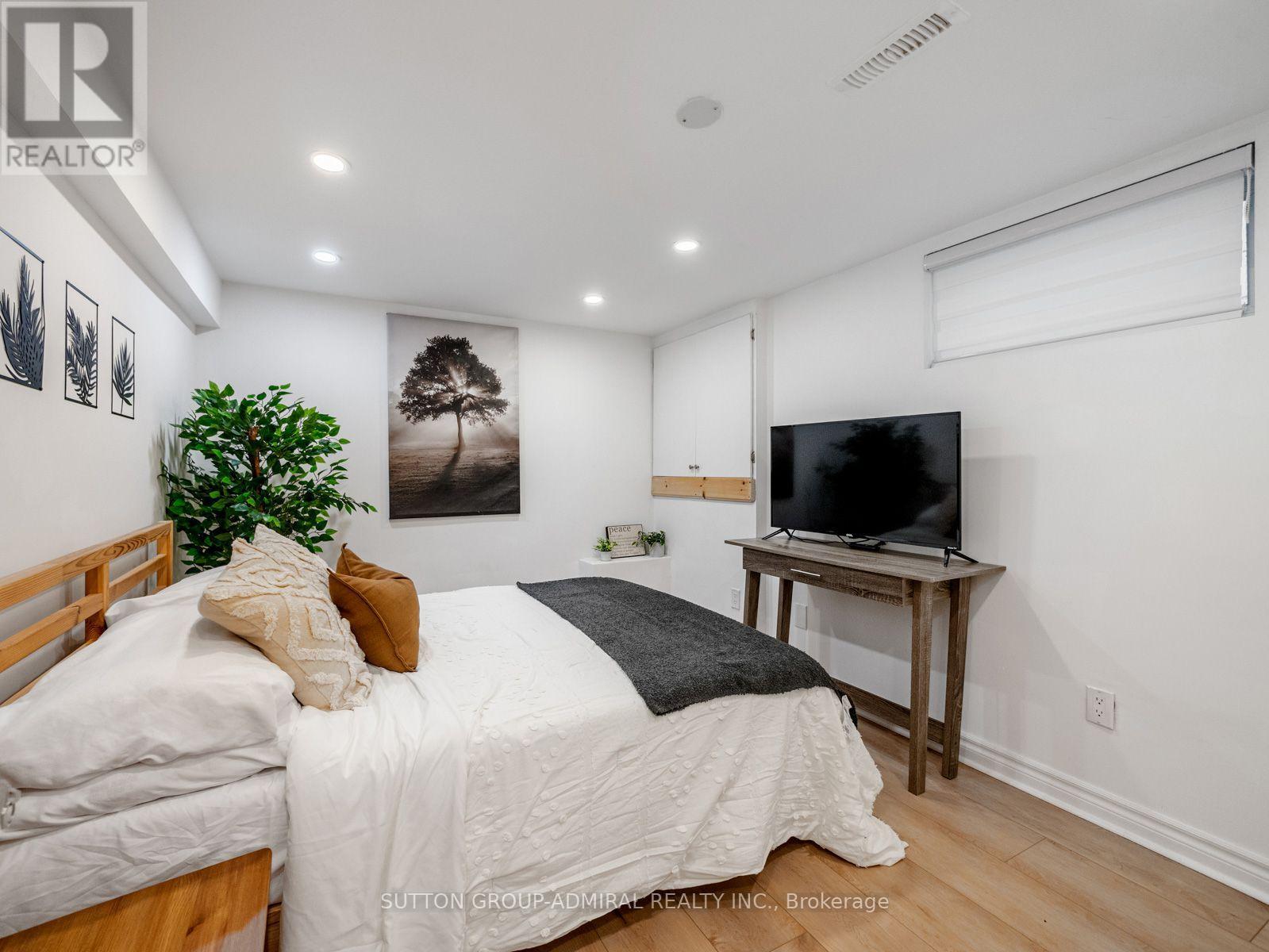 65 Woodbury Road Property Photo 30