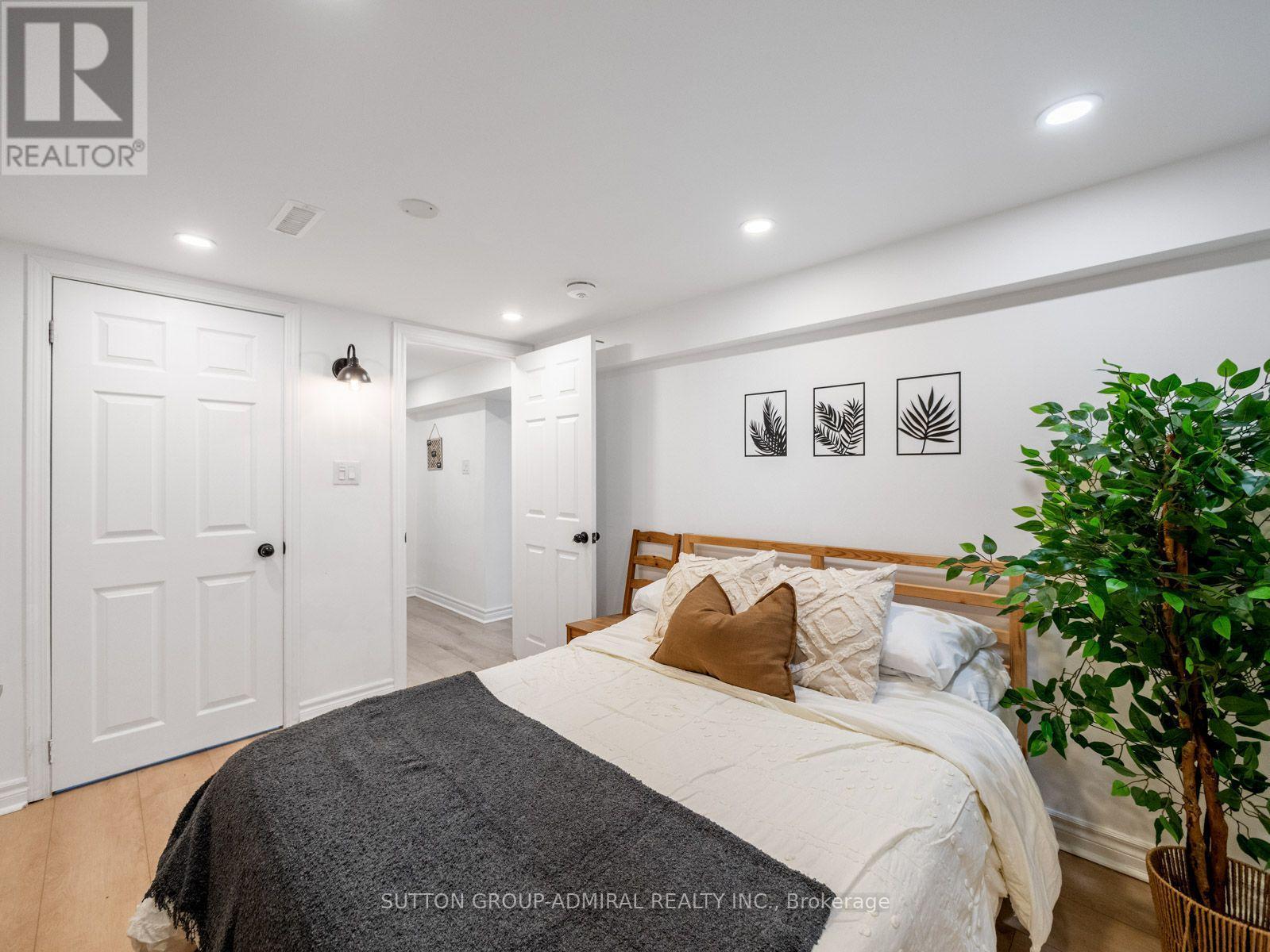65 Woodbury Road Property Photo 31
