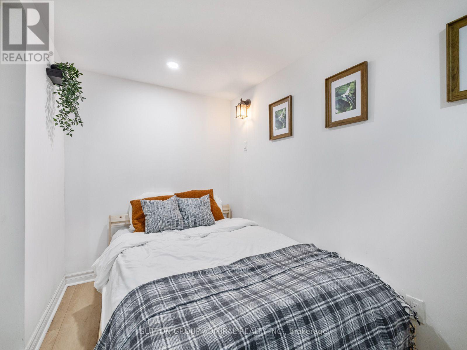 65 Woodbury Road Property Photo 37
