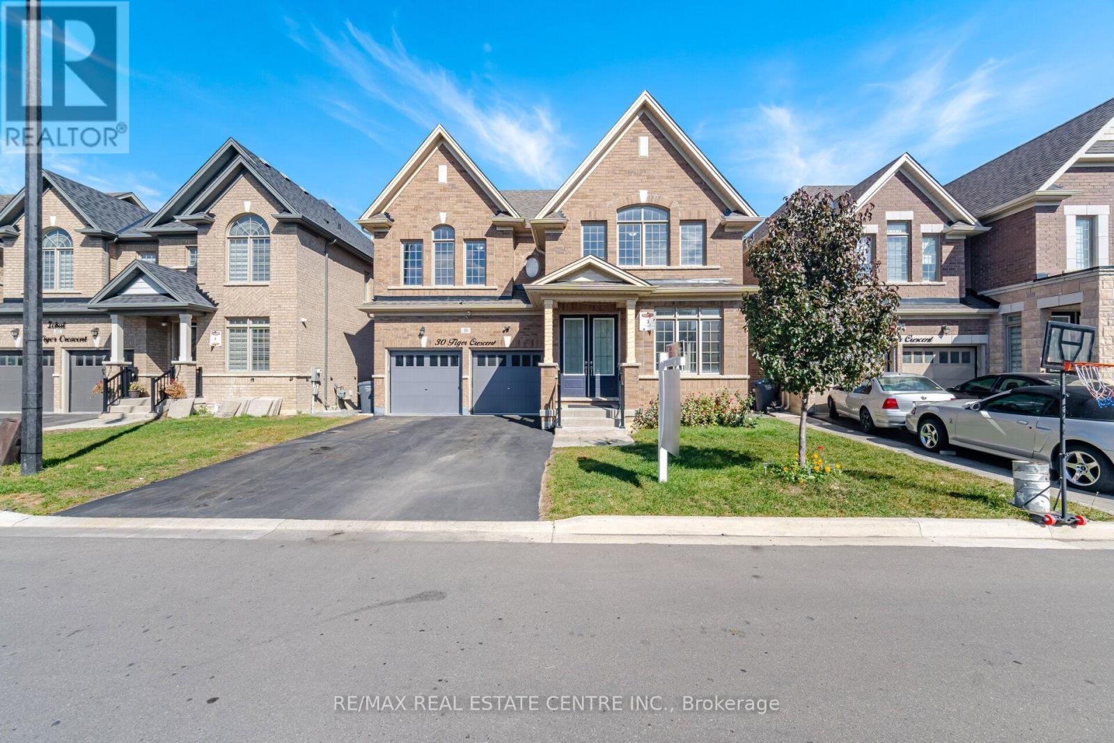 30 Tiger Crescent Property Photo 1