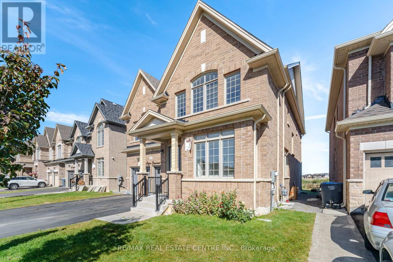 30 Tiger Crescent Property Photo 3