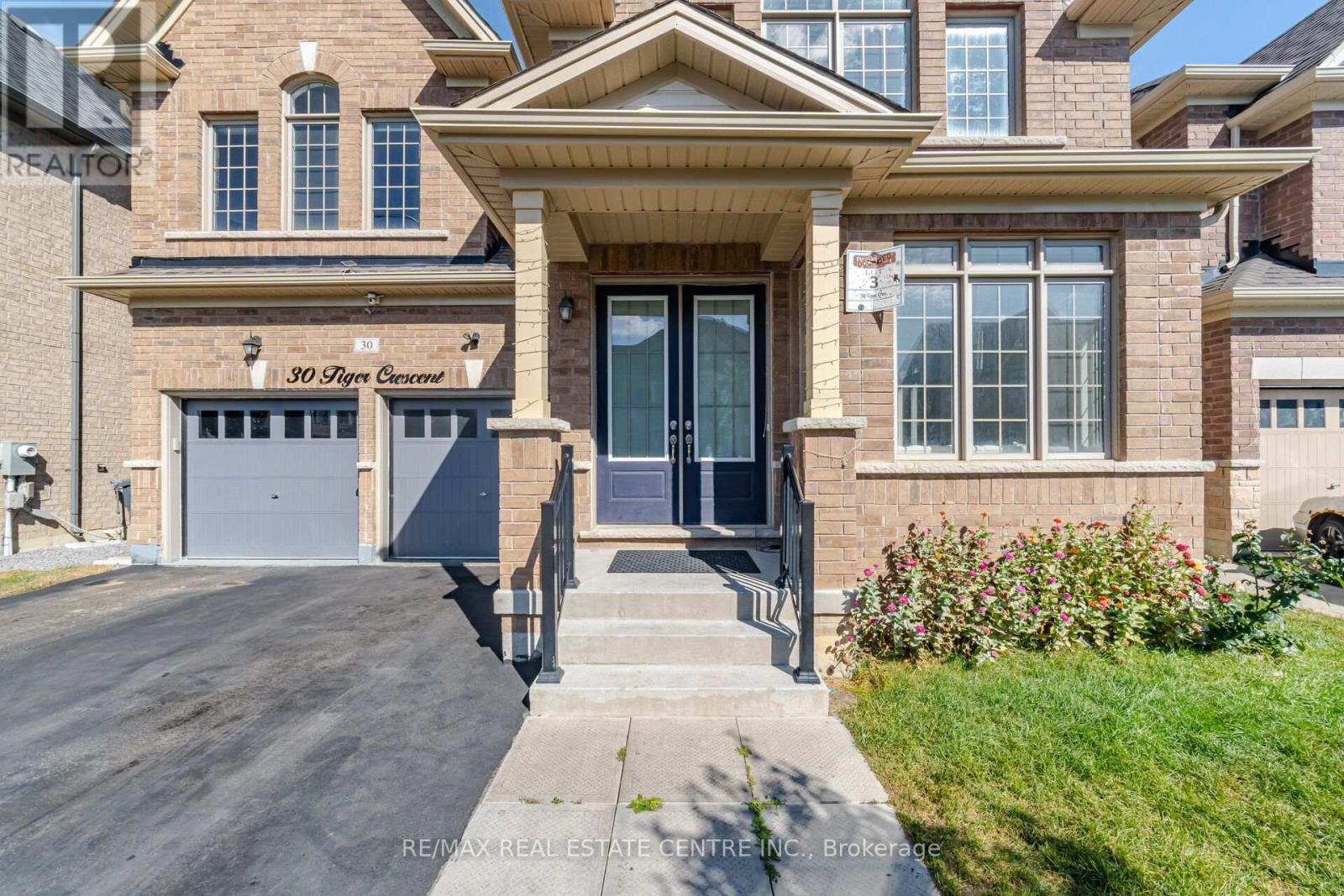 30 Tiger Crescent Property Photo 4