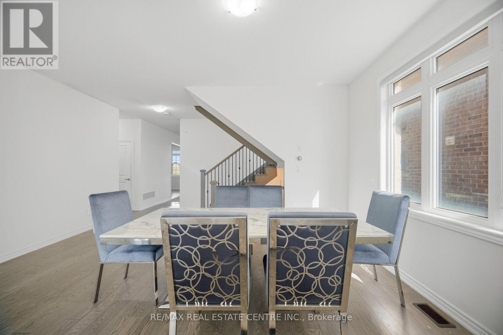 30 Tiger Crescent Property Photo 9