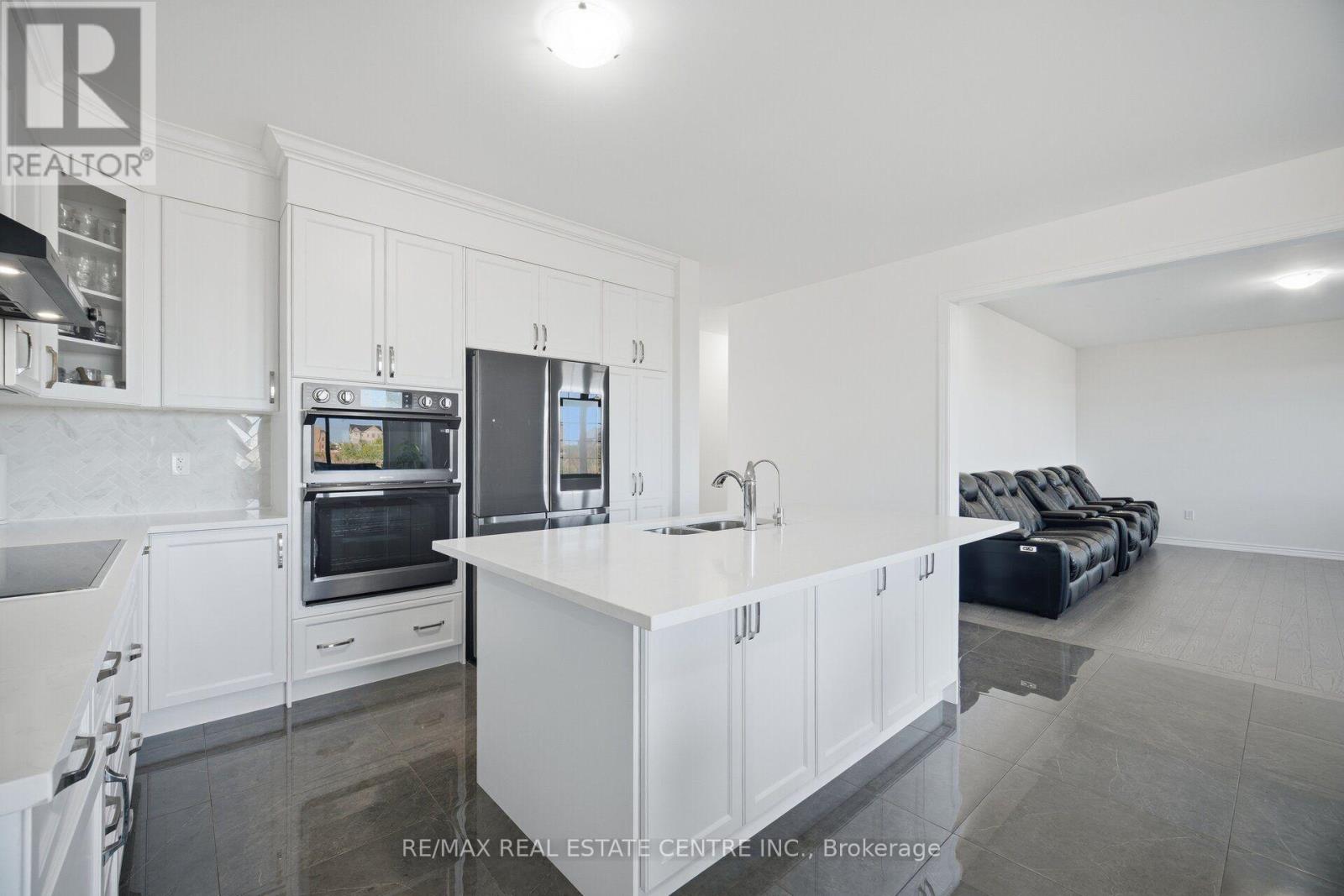 30 Tiger Crescent Property Photo 14