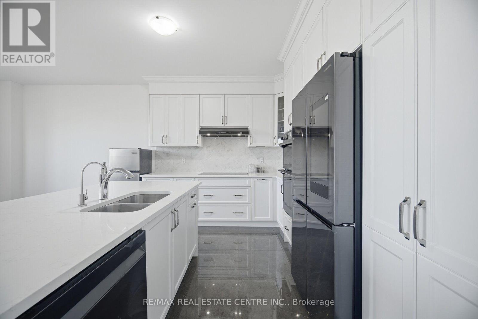 30 Tiger Crescent Property Photo 15