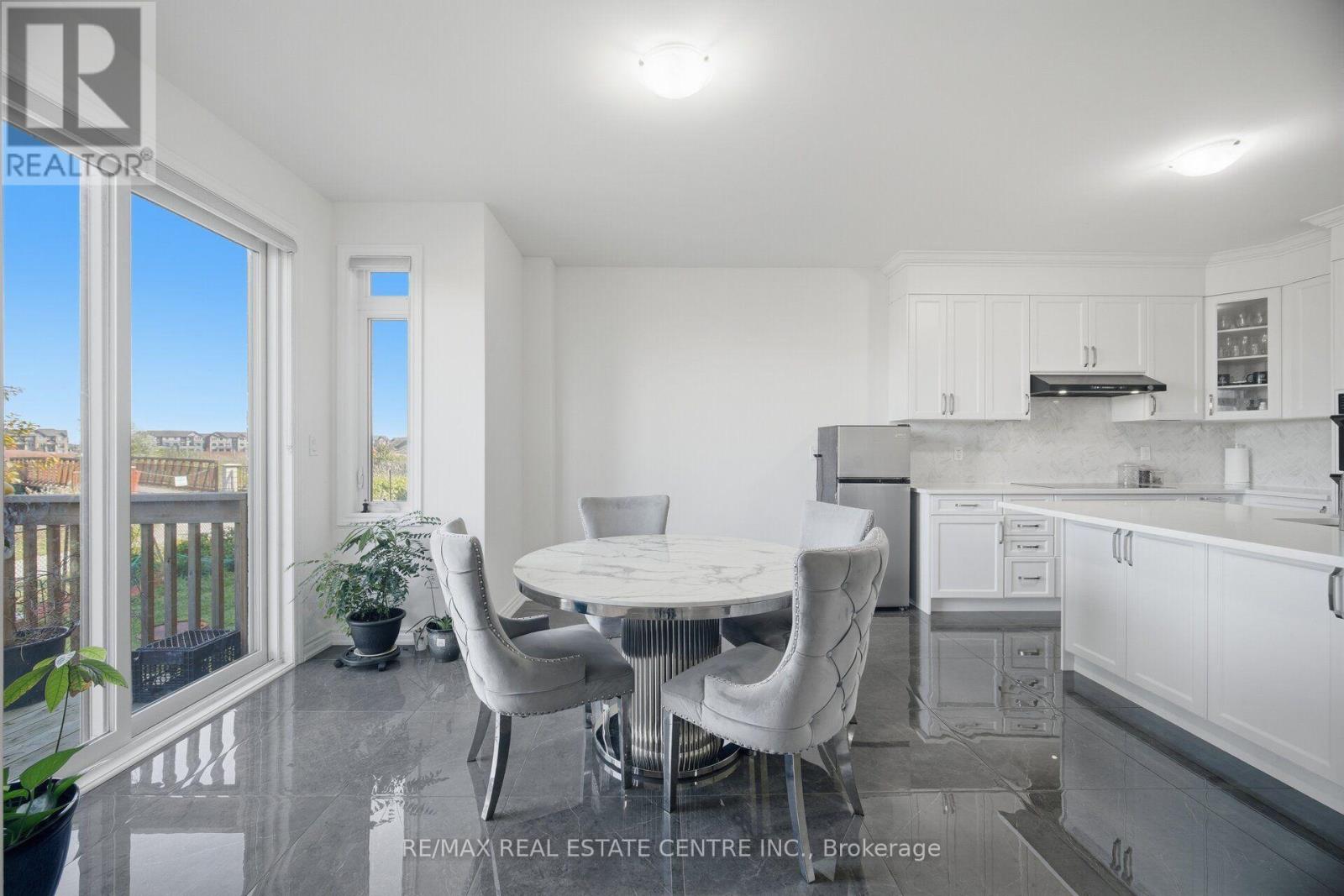 30 Tiger Crescent Property Photo 17