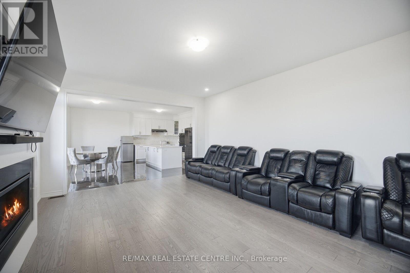 30 Tiger Crescent Property Photo 20