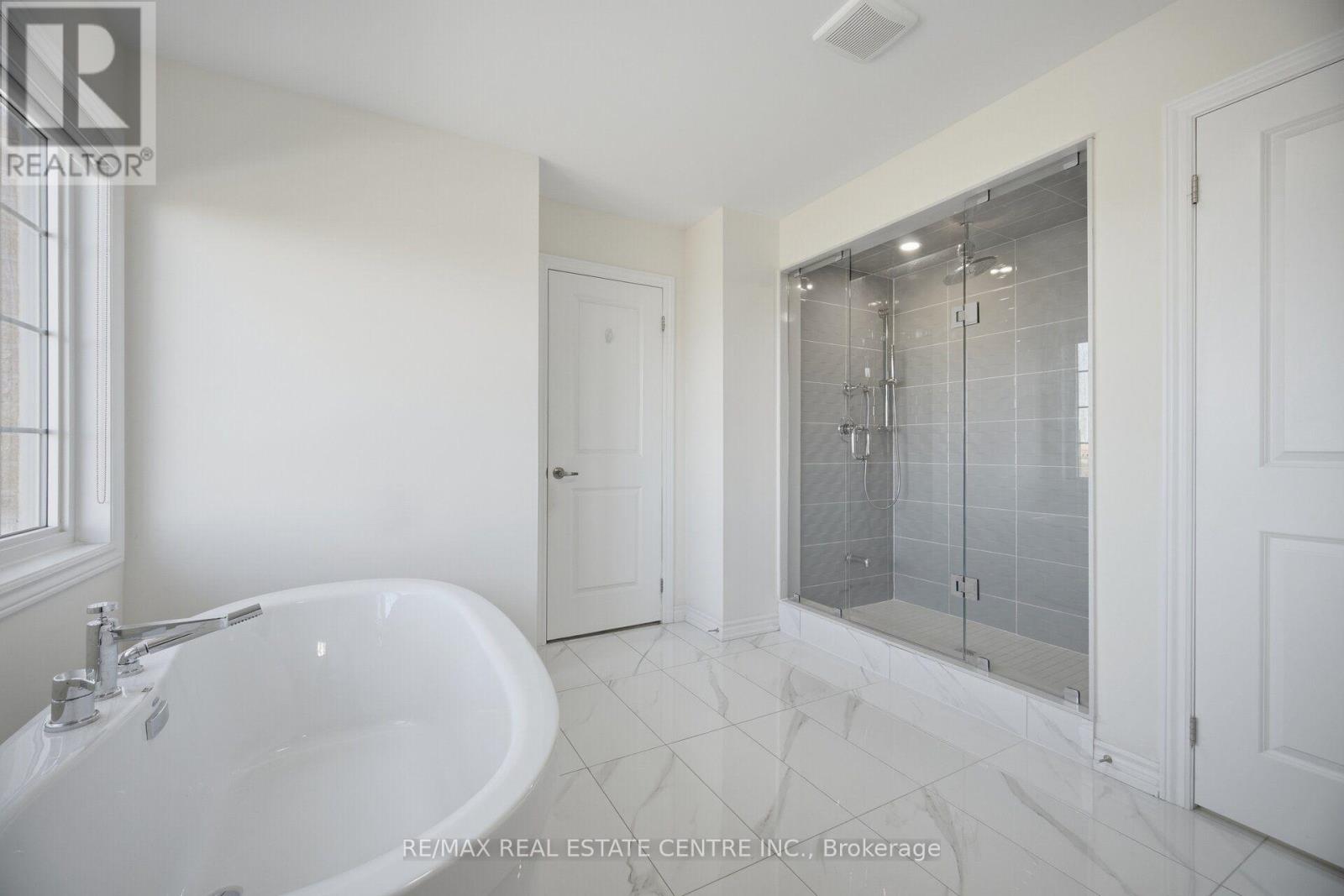 30 Tiger Crescent Property Photo 28