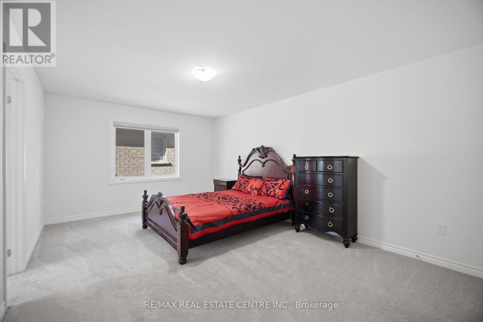 30 Tiger Crescent Property Photo 37