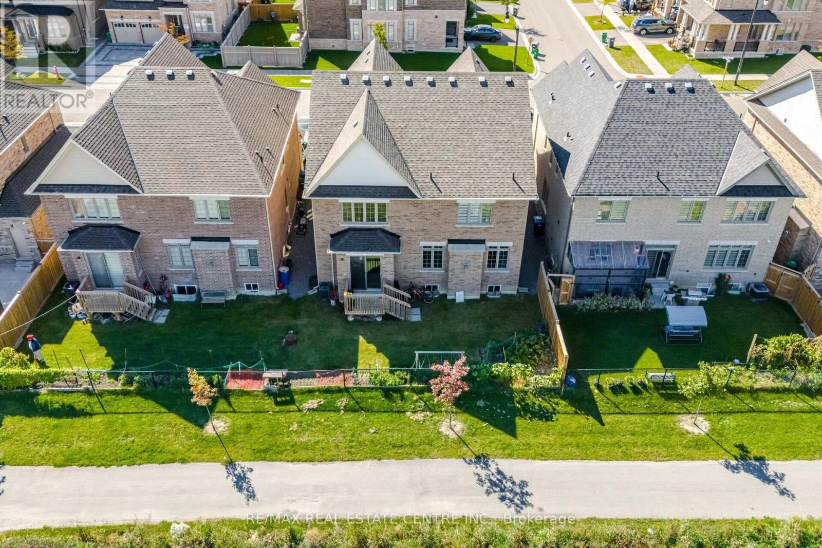 30 Tiger Crescent Property Photo 47