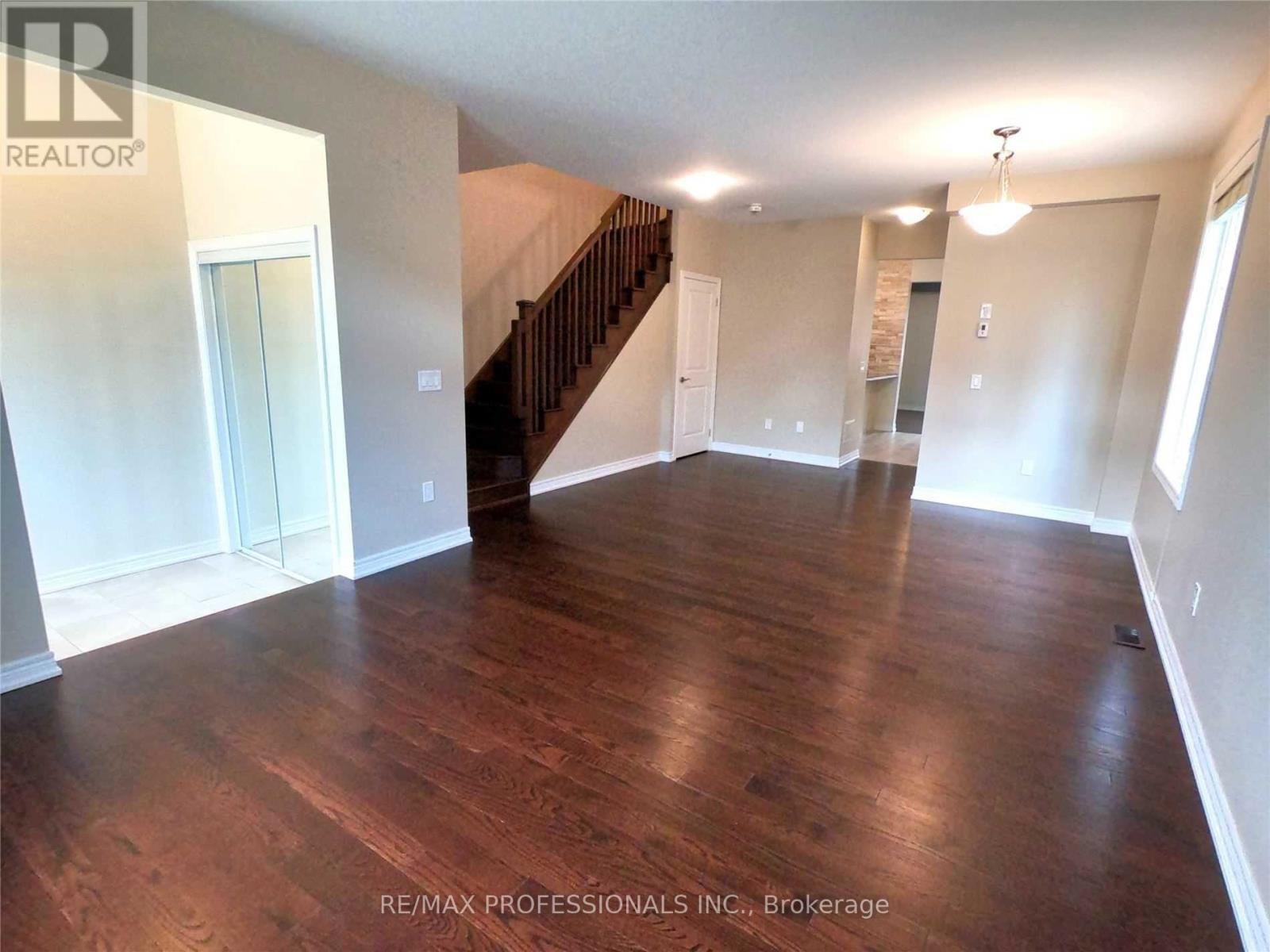 258 Inspire Boulevard Property Photo 3
