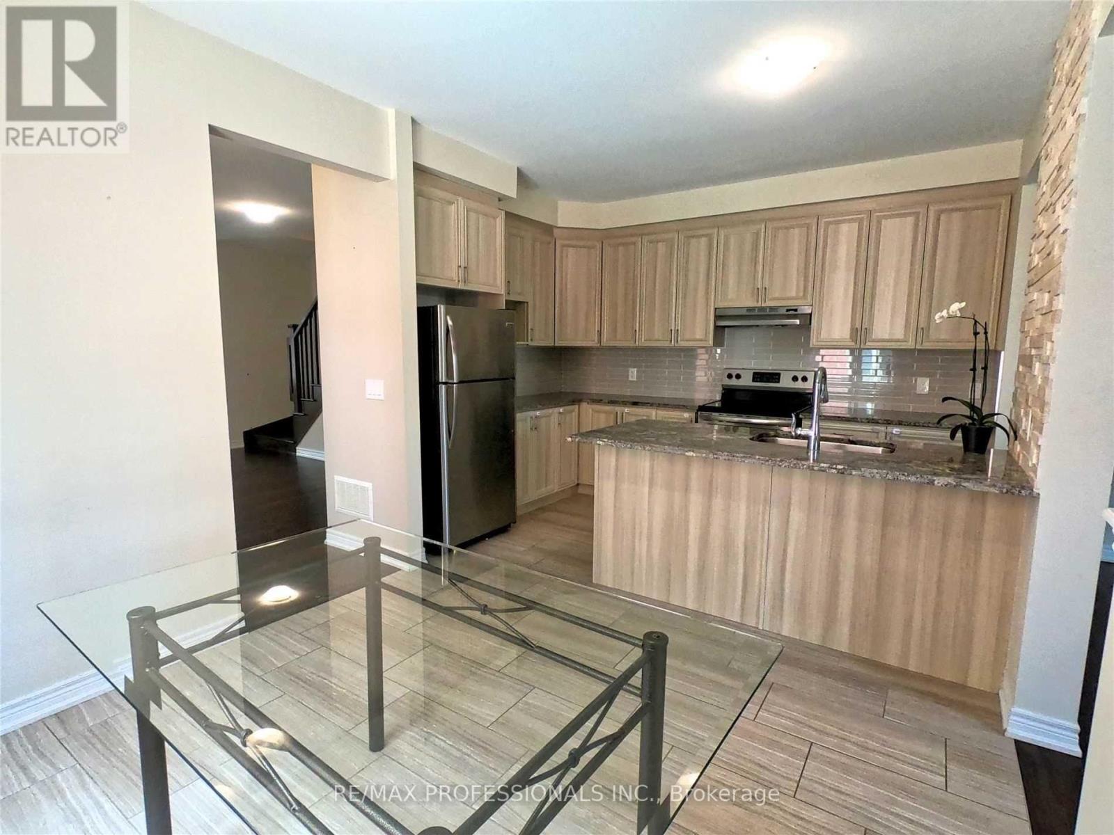 258 Inspire Boulevard Property Photo 4