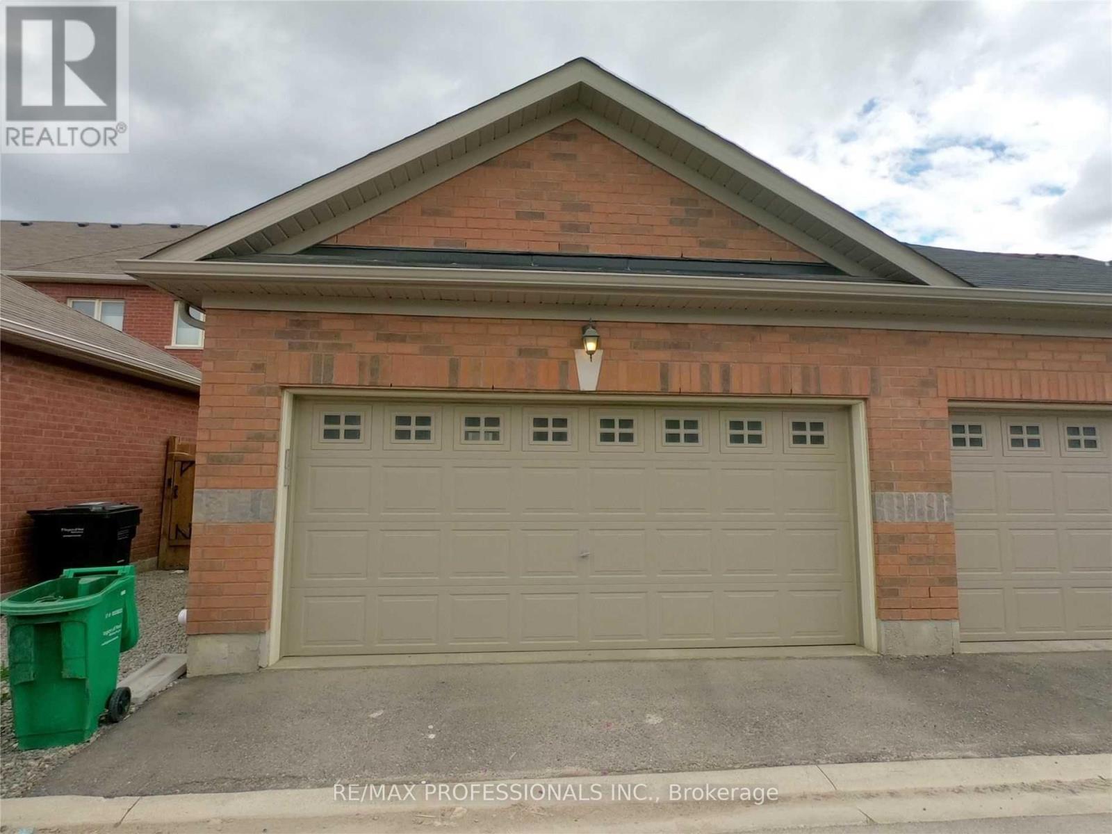 258 Inspire Boulevard Property Photo 8