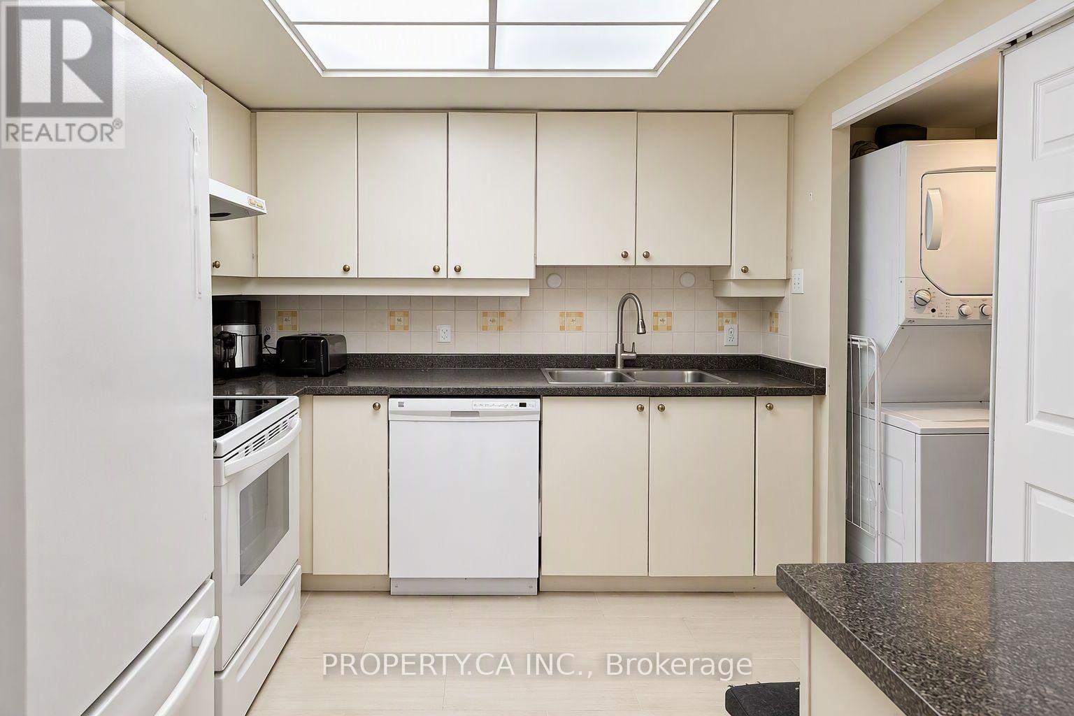 514 - 6 Humberline Drive Property Photo 10