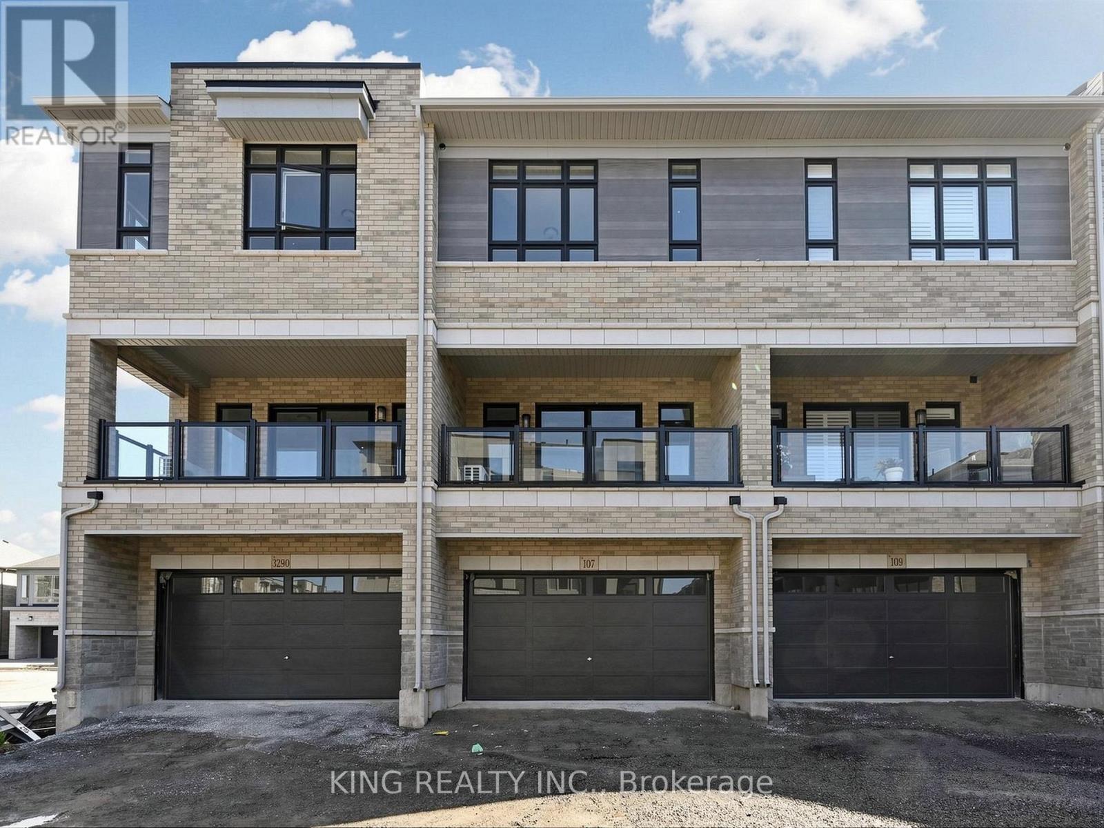107 Jack Bowerbank Boulevard Property Photo 1