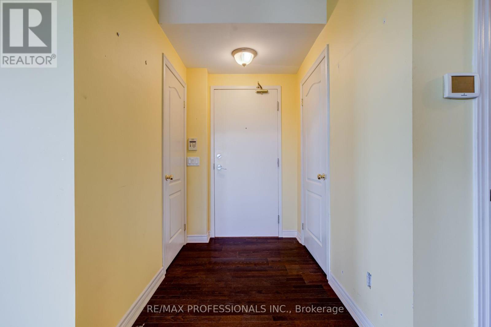 402 - 483 Faith Drive Property Photo 11