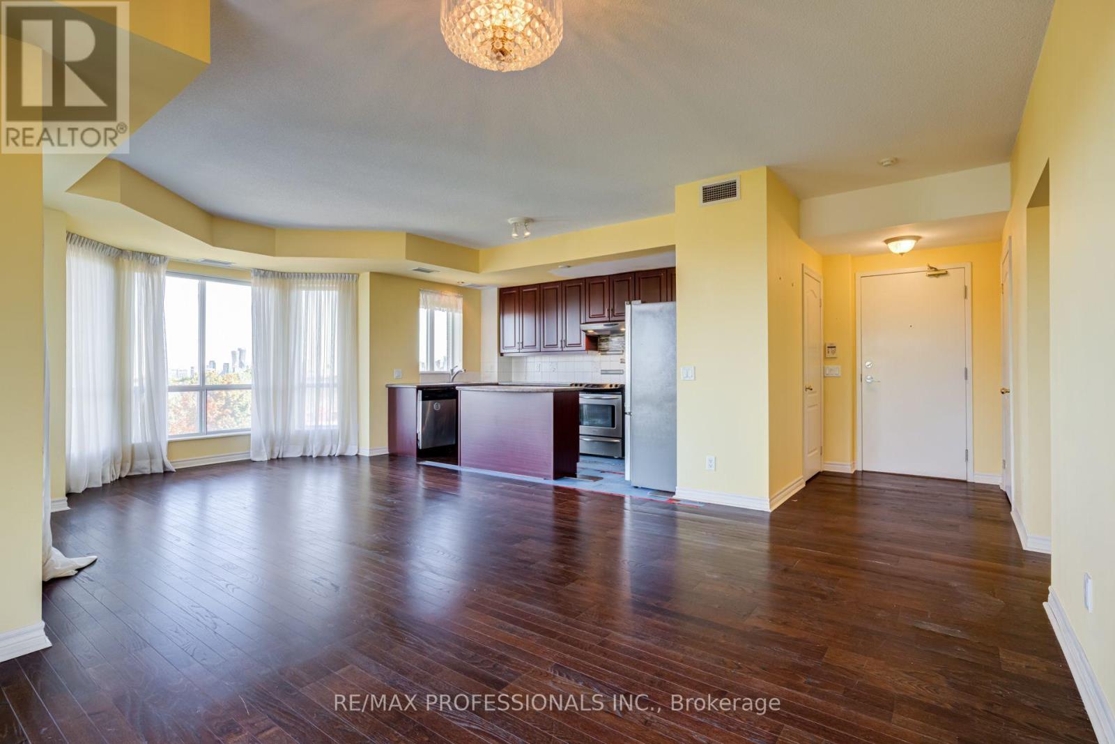 402 - 483 Faith Drive Property Photo 14