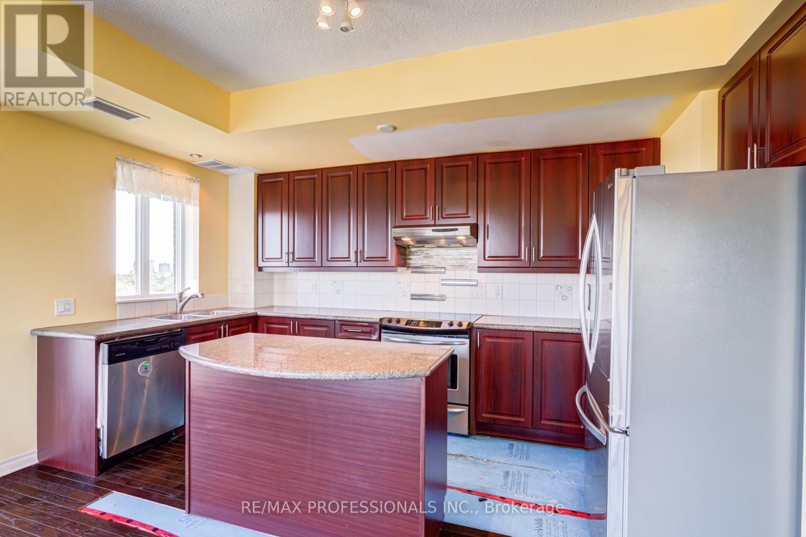 402 - 483 Faith Drive Property Photo 19