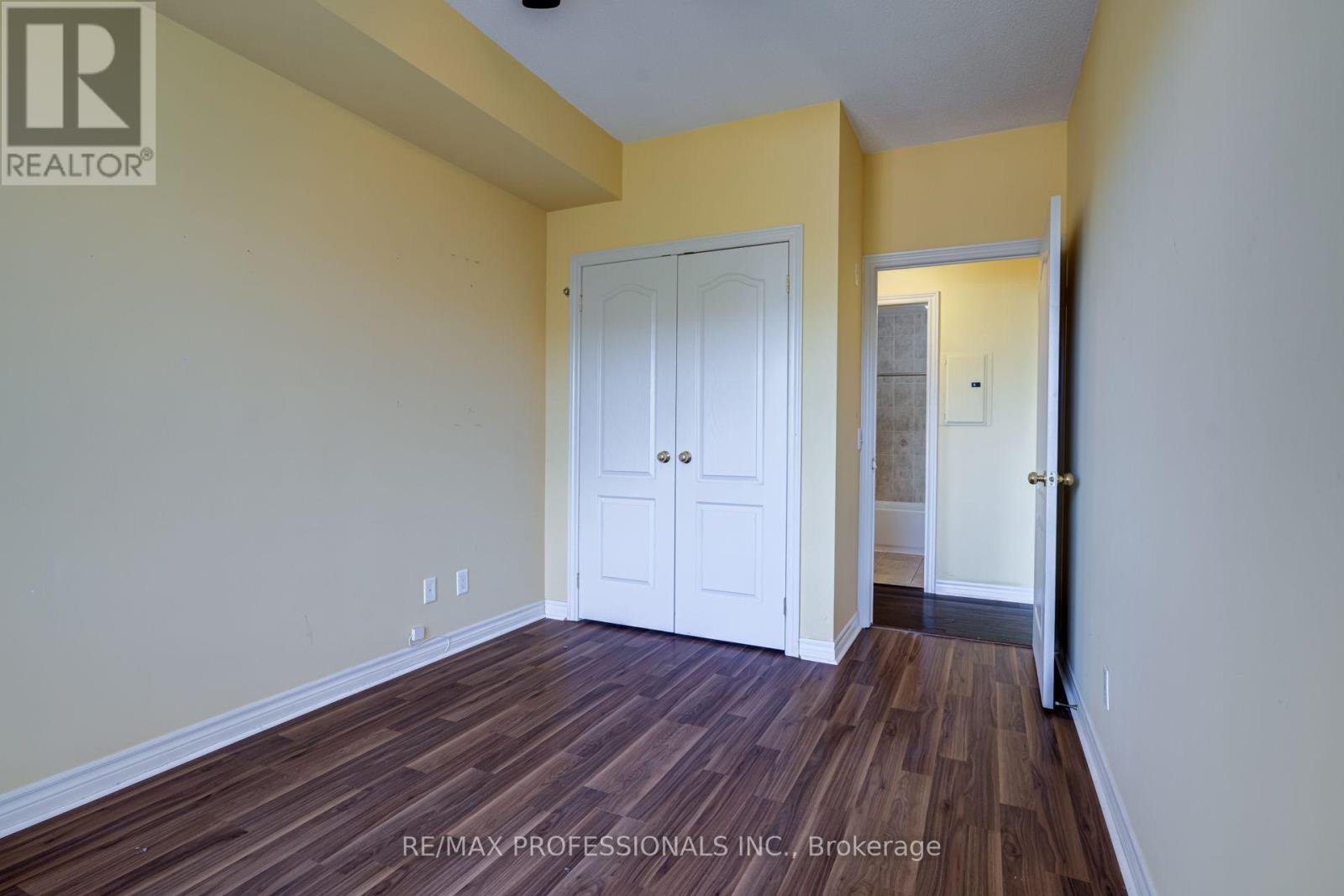 402 - 483 Faith Drive Property Photo 32