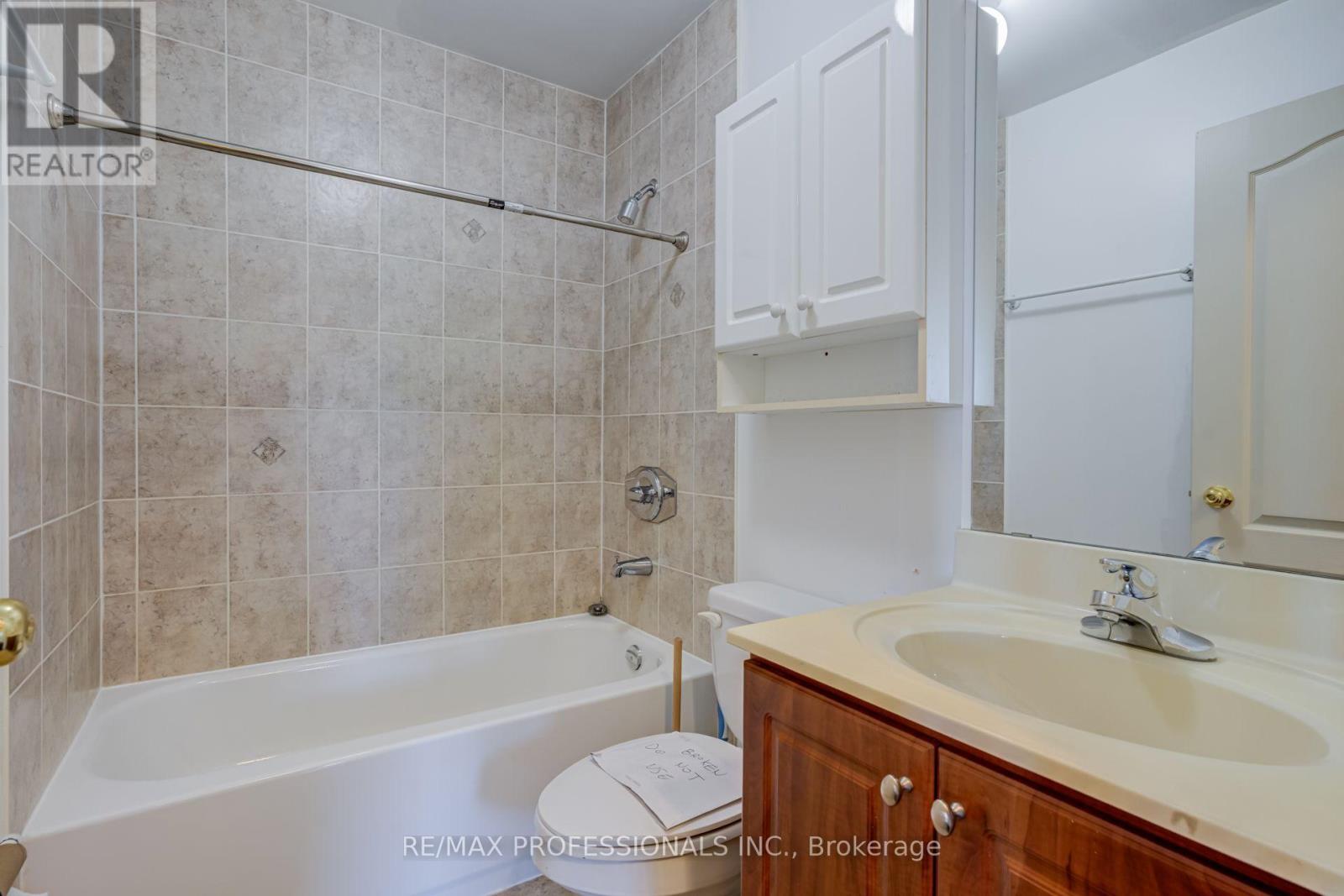 402 - 483 Faith Drive Property Photo 33