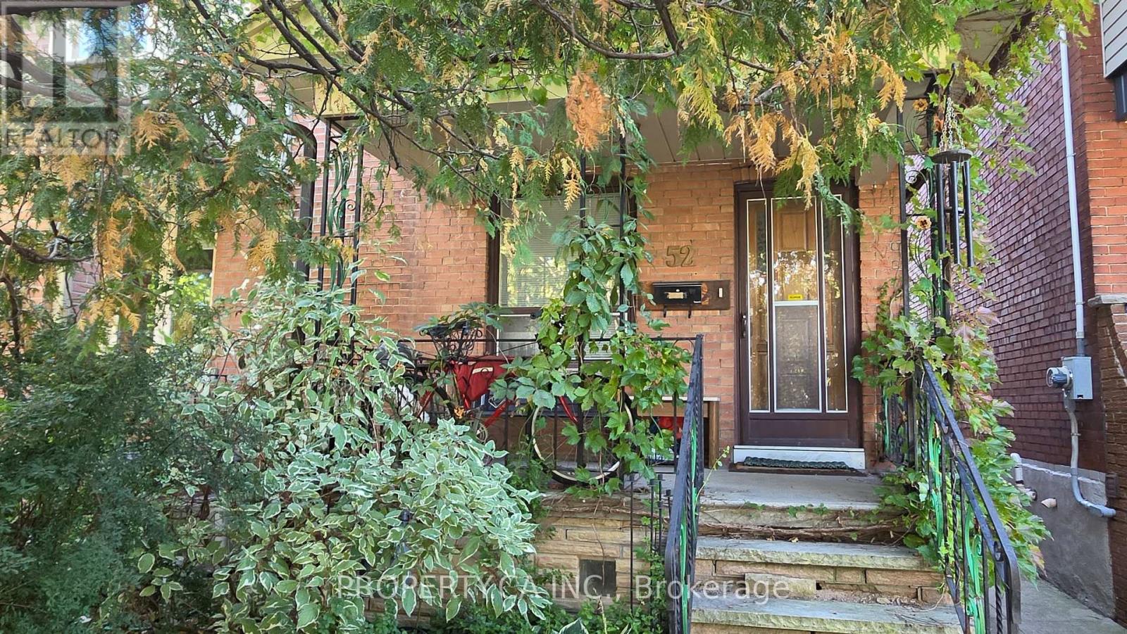 52 EARLSCOURT AVENUE