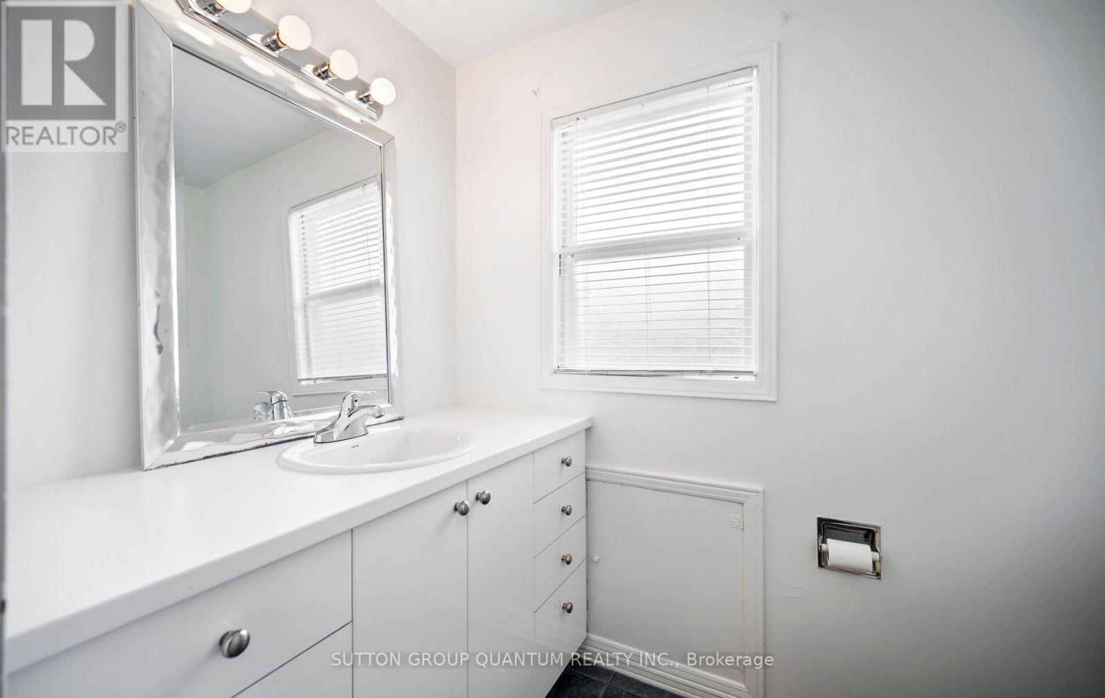 4071 Wheelwright Crescent Property Photo 23