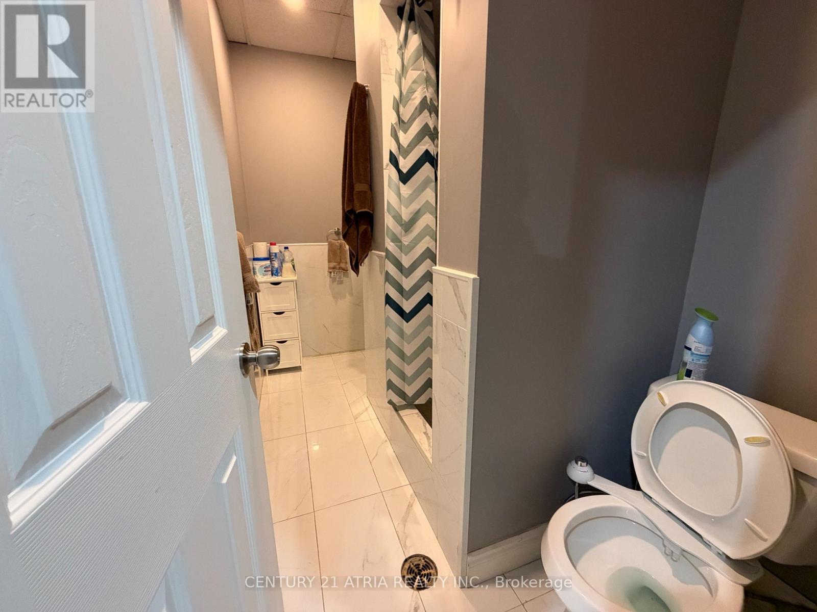 14 - 755 Queensway Property Photo 21