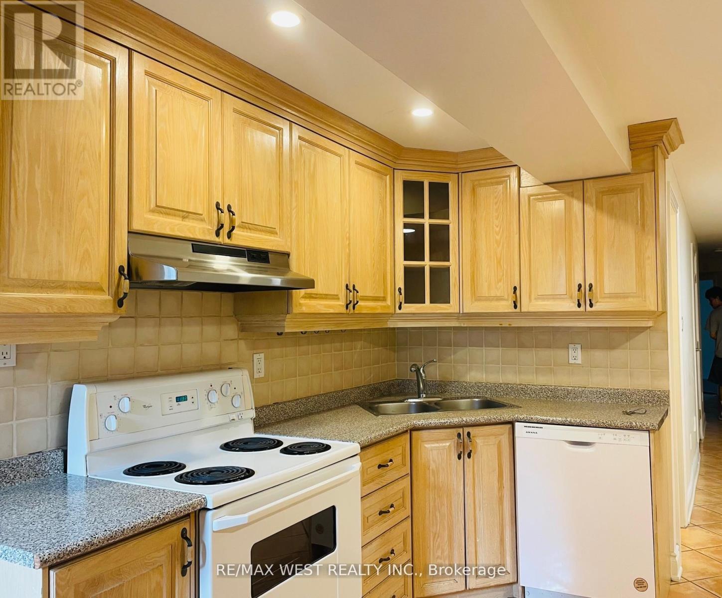 94a Mulock Avenue Property Photo 6