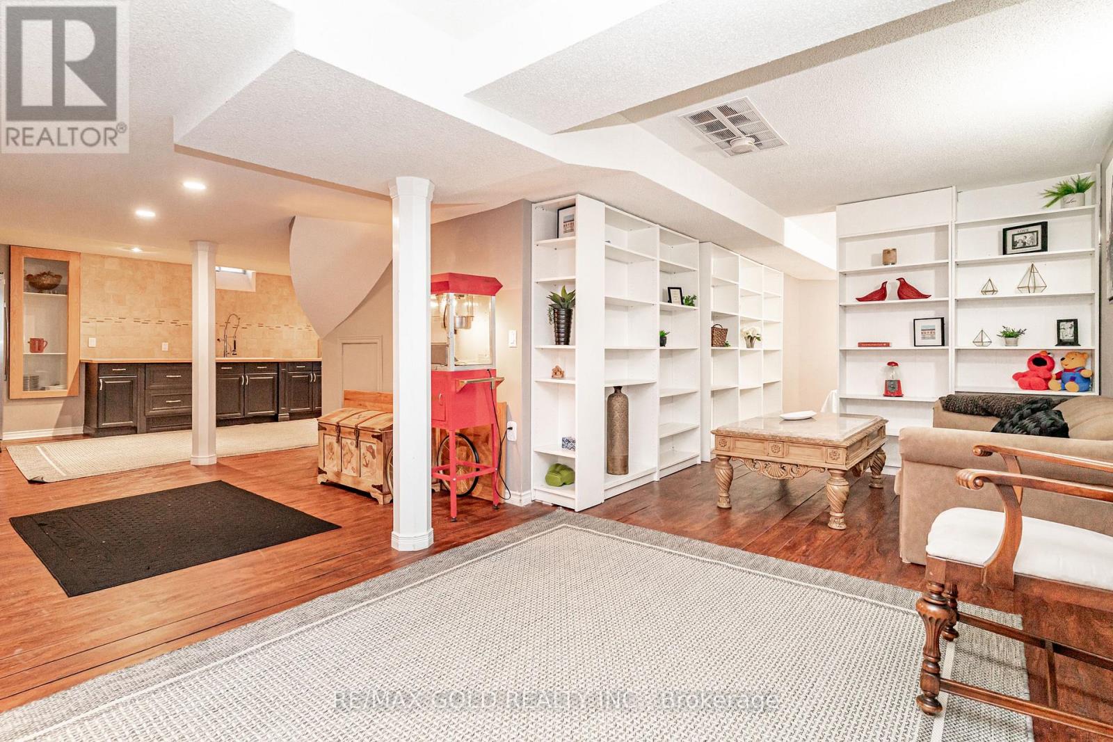 690 Peter Robertson Boulevard Property Photo 36