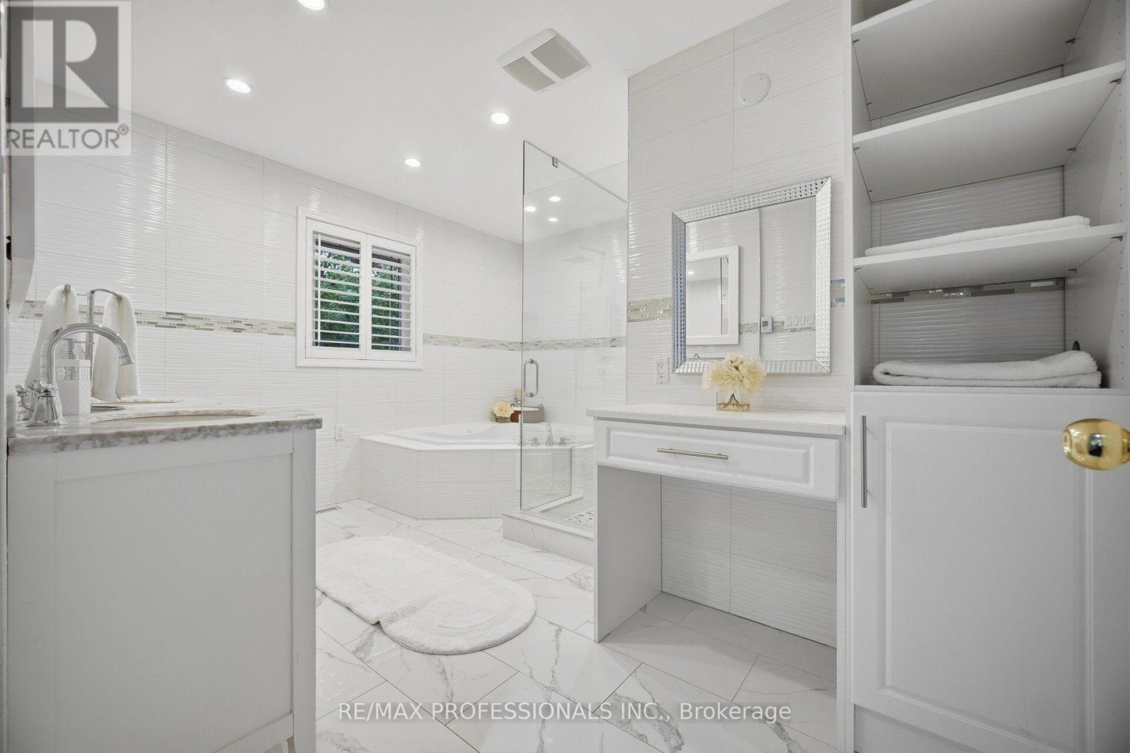 4 Mcfadden Drive Property Photo 26