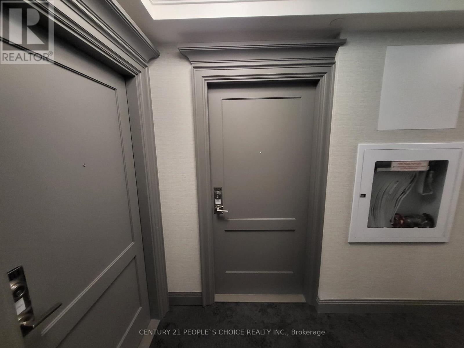 1102 - 30 Elm Drive W Property Photo 2