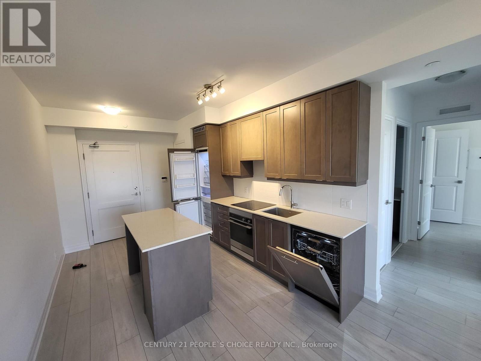 1102 - 30 Elm Drive W Property Photo 3