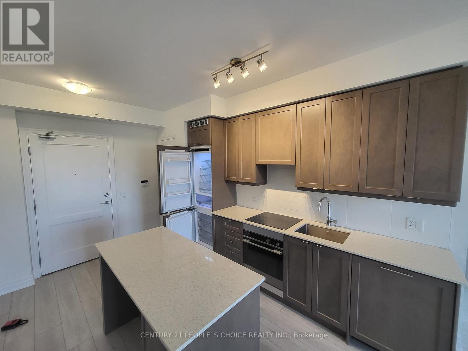 1102 - 30 Elm Drive W Property Photo 4