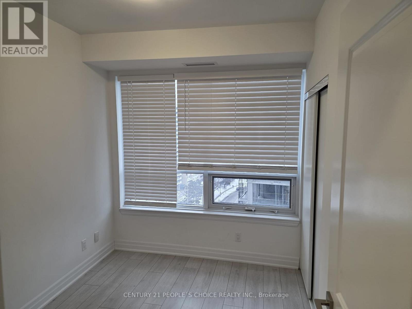 1102 - 30 Elm Drive W Property Photo 10