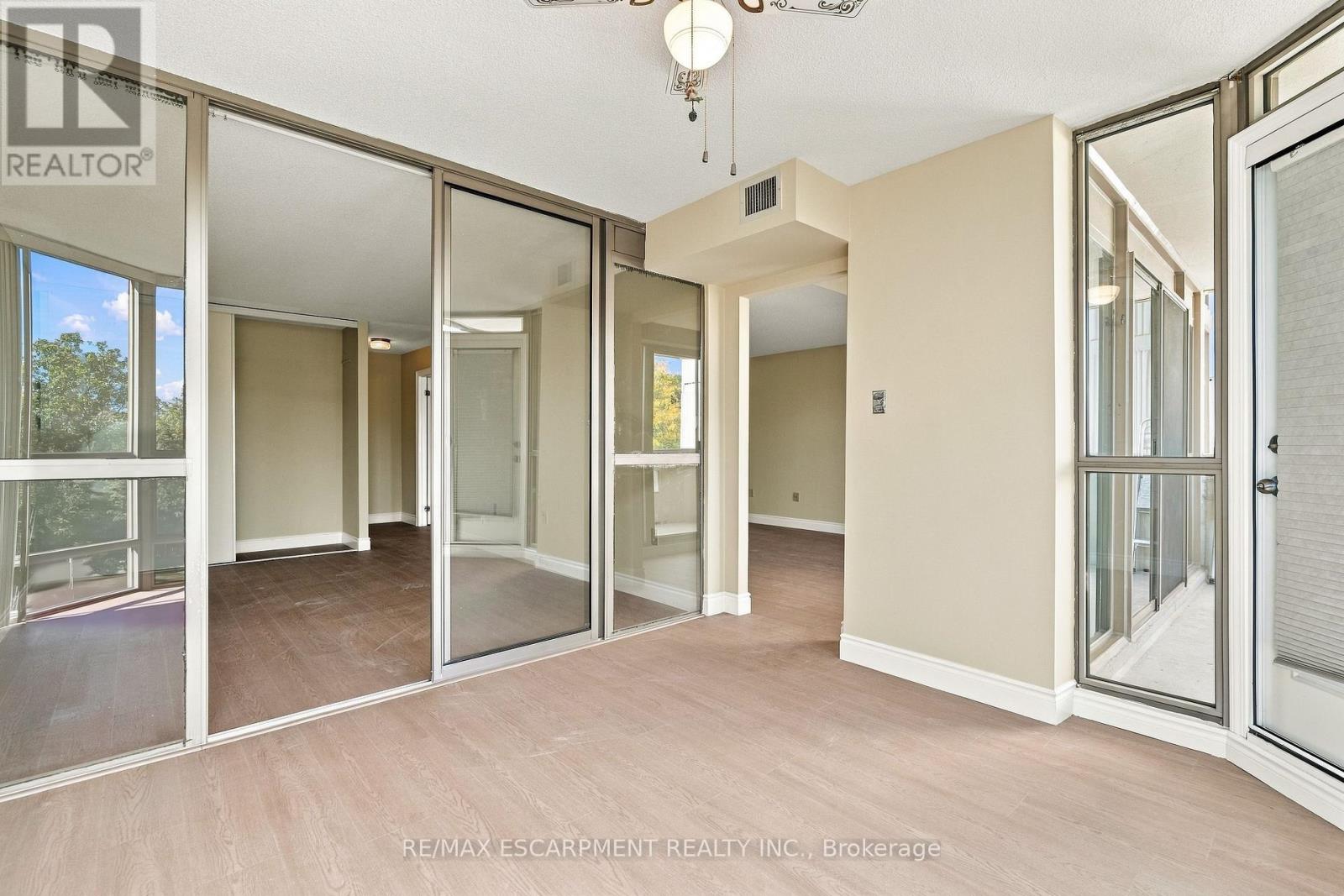 302 - 5070 Pinedale Avenue Property Photo 15