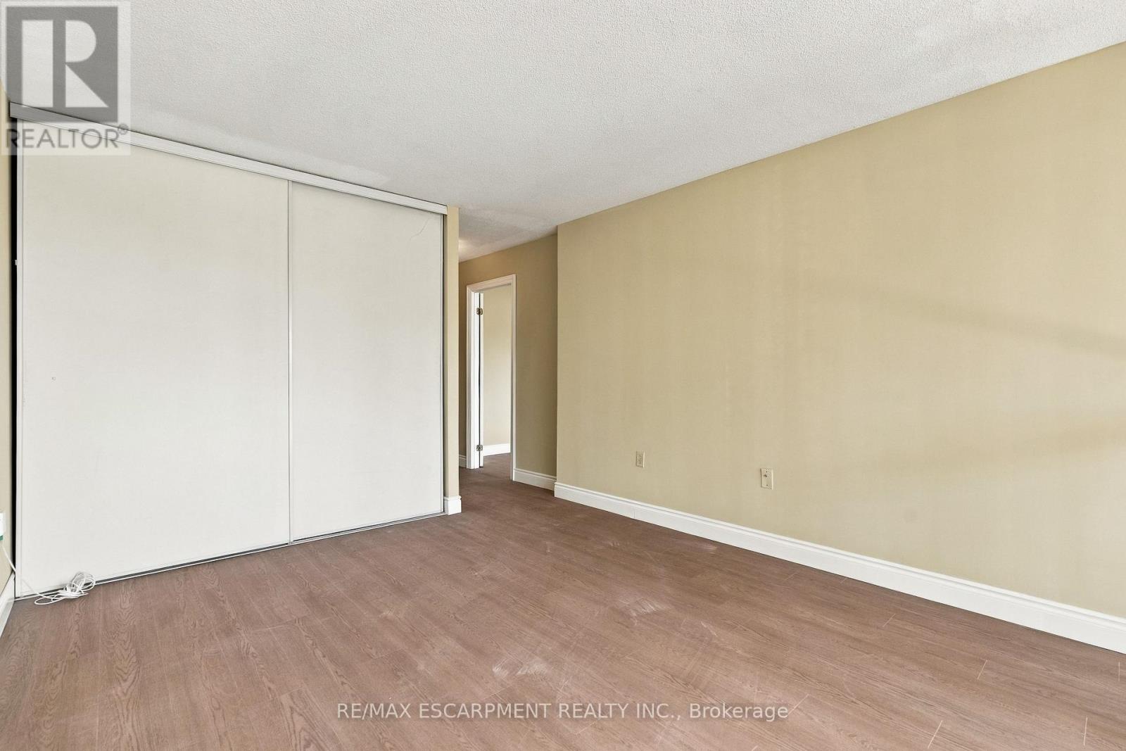 302 - 5070 Pinedale Avenue Property Photo 17